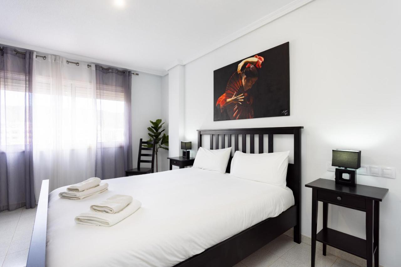 Black And White Apartment Free Wifi Los Cristianos  Exterior foto